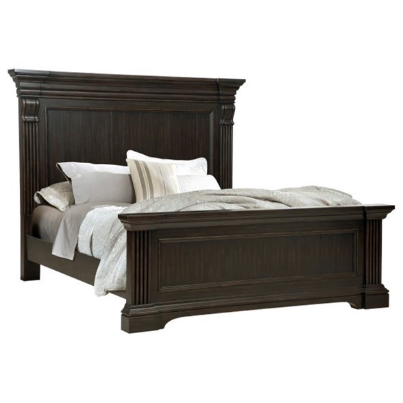Pulaski Furniture Caldwell Traditional Queen Bed with Decorative